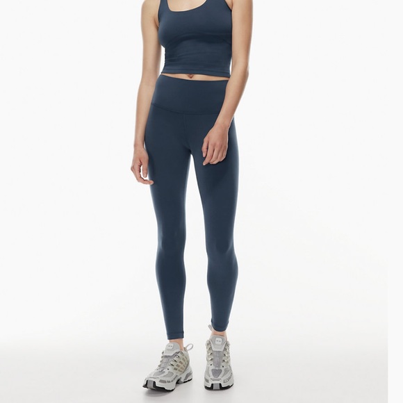 Aritzia TNA Black Atmosohere Leggings Size Small - Picture 2 of 8